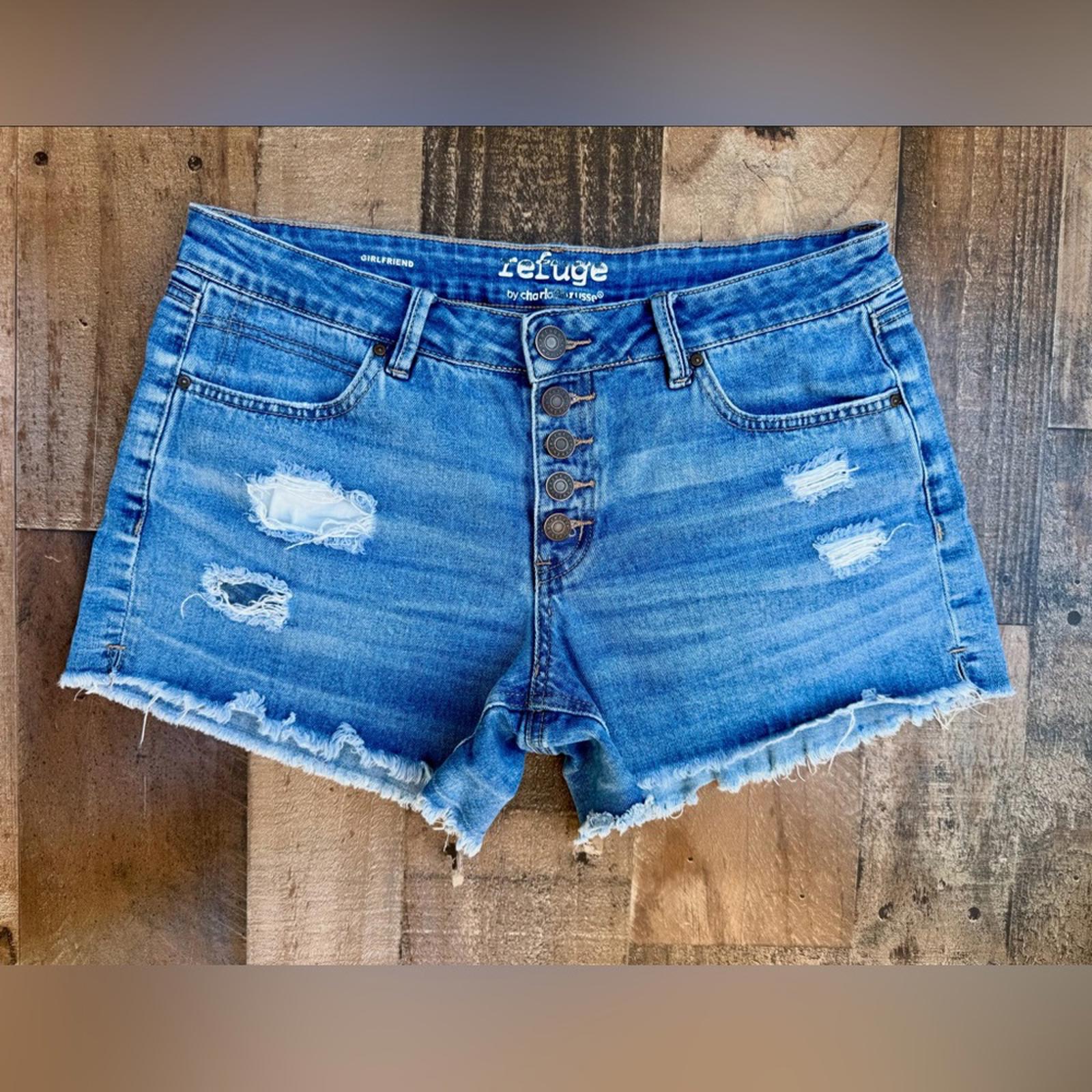 Refuge Blue Jean Shorts Distressed Cut Off Style Size 6