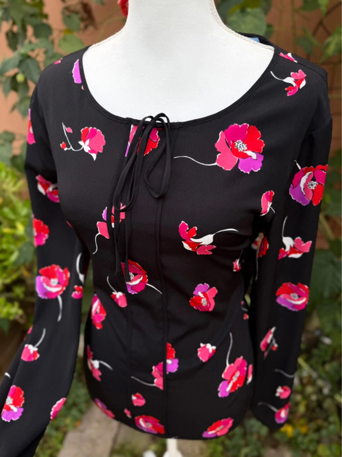 CeCe Women’s Office Siren Floral Blouse Size M