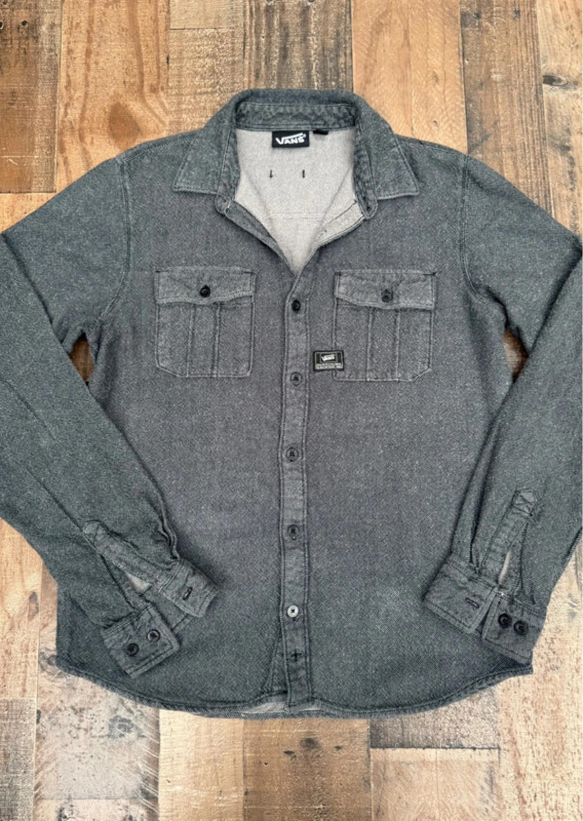 Vans Gray Black Collard Top Lkng Sleeved Button Up Shirt Men Size M