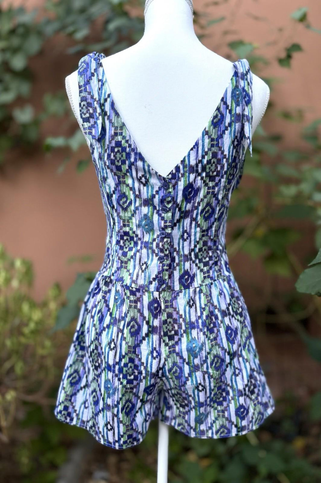 Miley Cyrus & Max Azria Abstract Print Romper Size M Medium Juniors Or Women’s