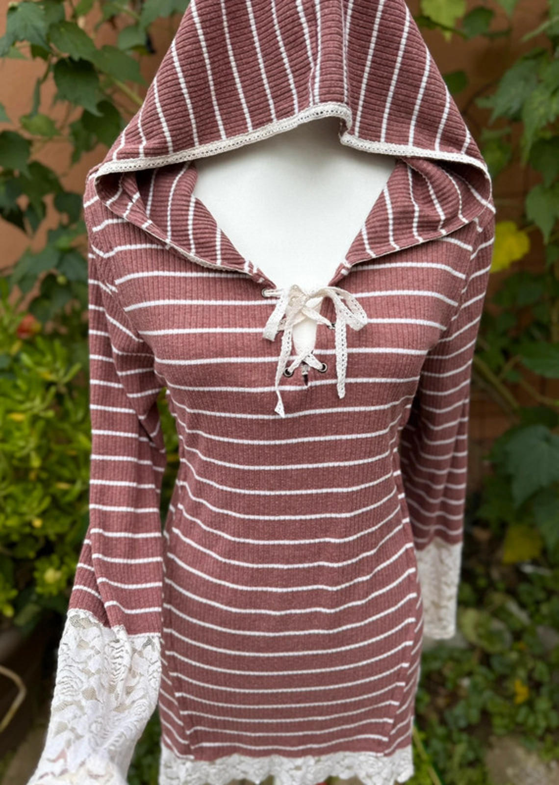 Kori America Casual Stripe Lace Hoodie Women’s Size M