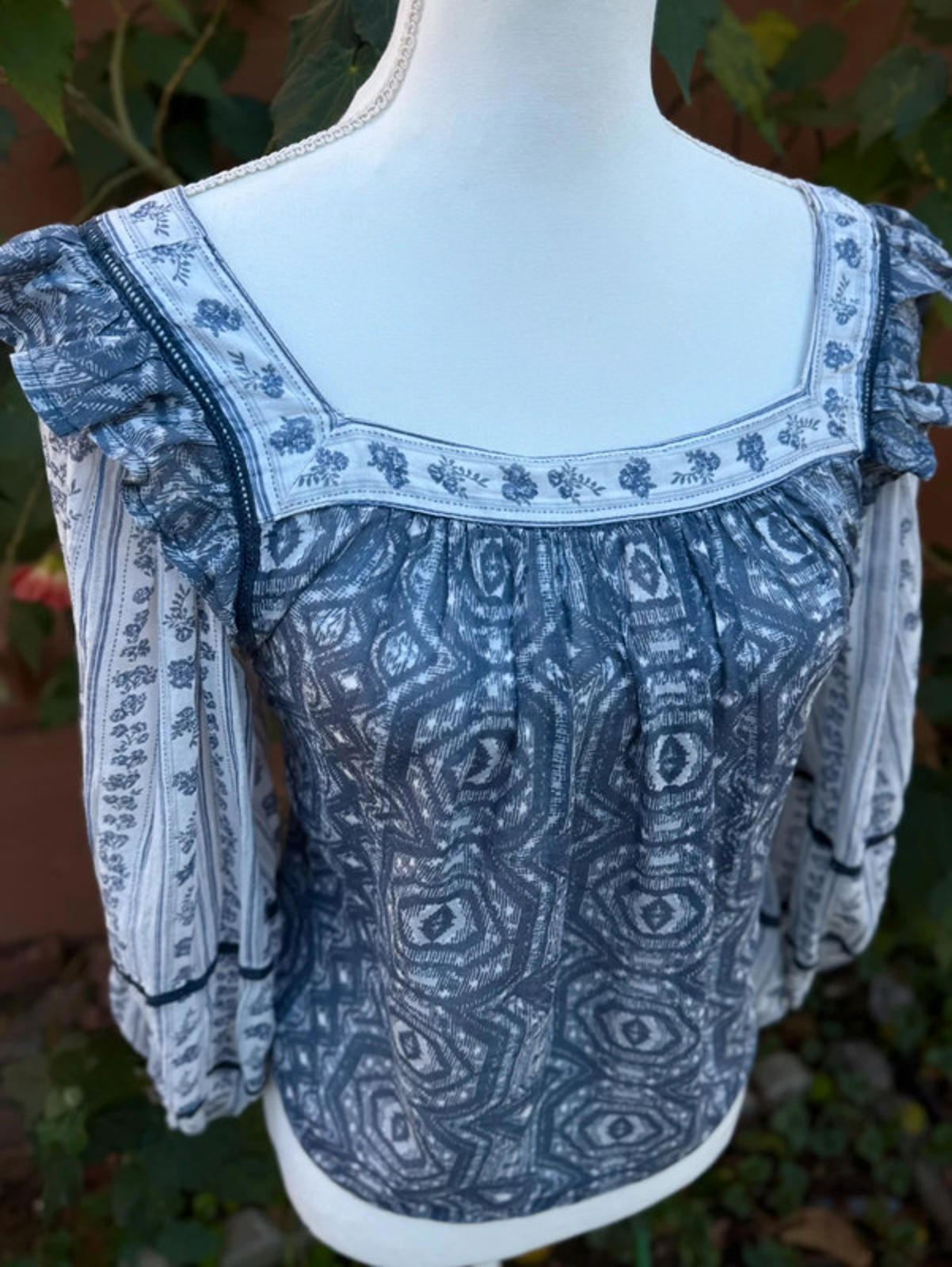 Free People Boho Cute Floral Patterned Blouse Size S