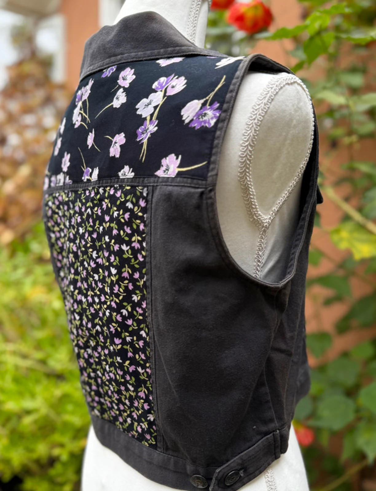 Carol Little Sport Petites Gray Black Denim Women’s Lavender Floral Vest Size S