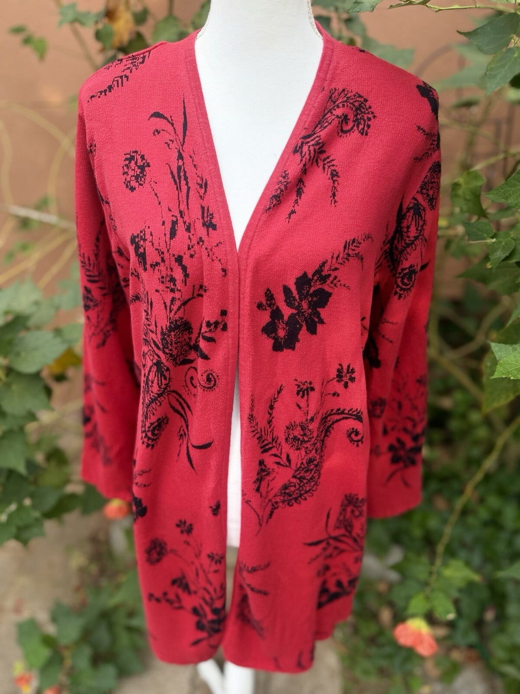 JM Collection Red & Black Floral Knit Button Front V-Neck Cardigan Sweater S