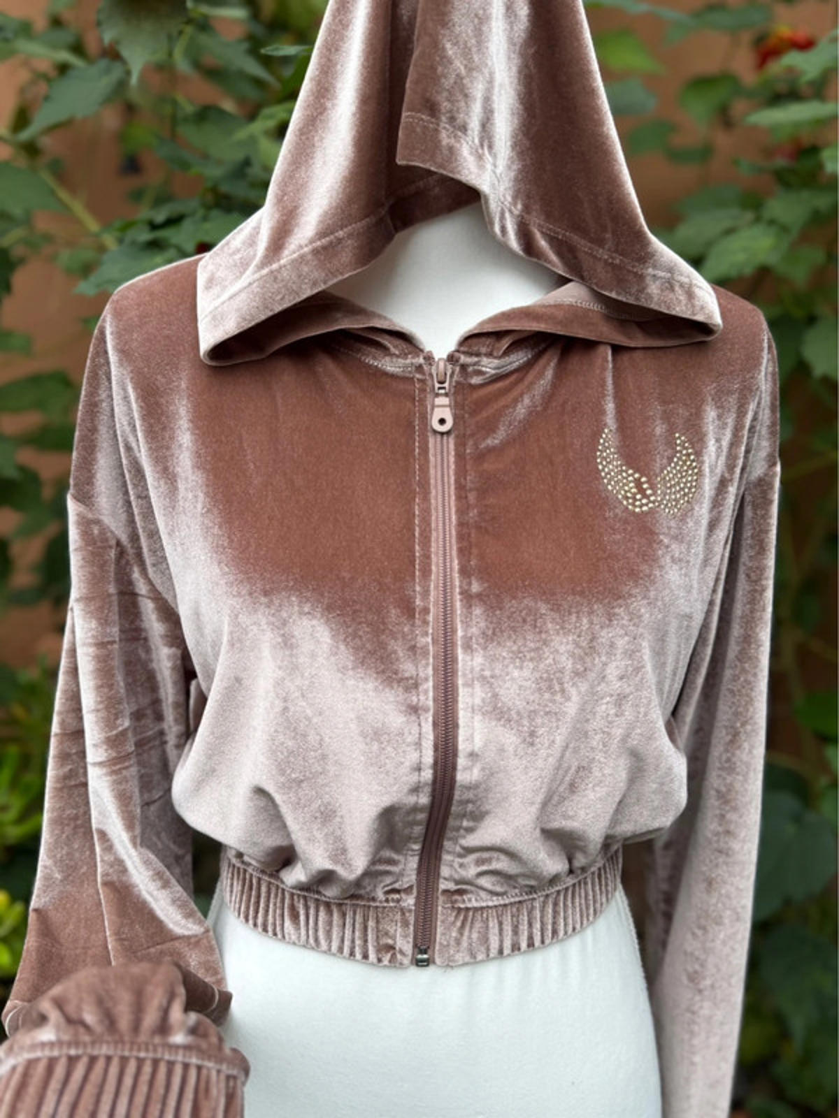 Social Scene Velour Rose Gold With Cute Angel Wings Cropped Hoodie Size M