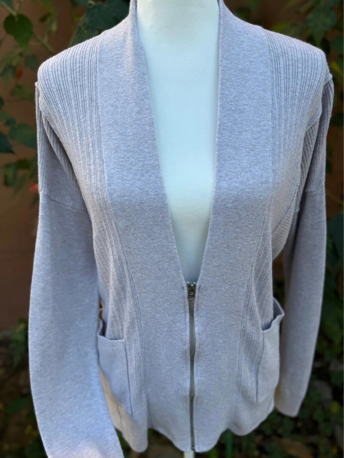 Abercrombie & Fitch Gray Cardigan Sweater Women’s Size S