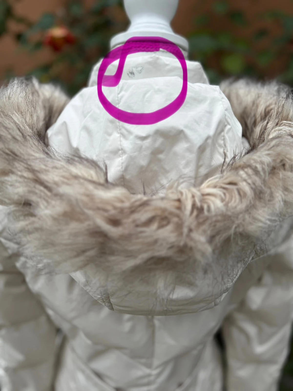 Larry Levine Cream Color Fur Hooded Down Jacket Size Small