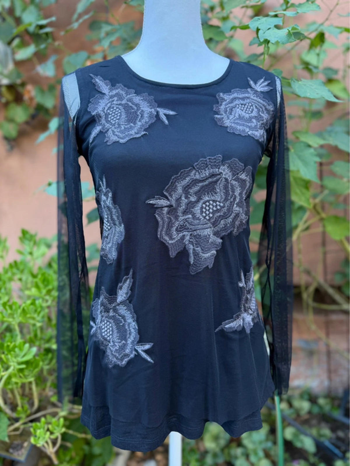 Logo Lavish Women’s Mesh Black Embroidered Floral Top Size S