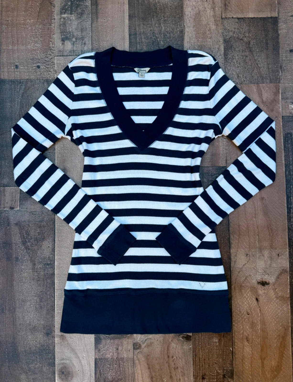 Guess Navy Blue & White Stripe V Neck Ribbed Top Women’s Size L