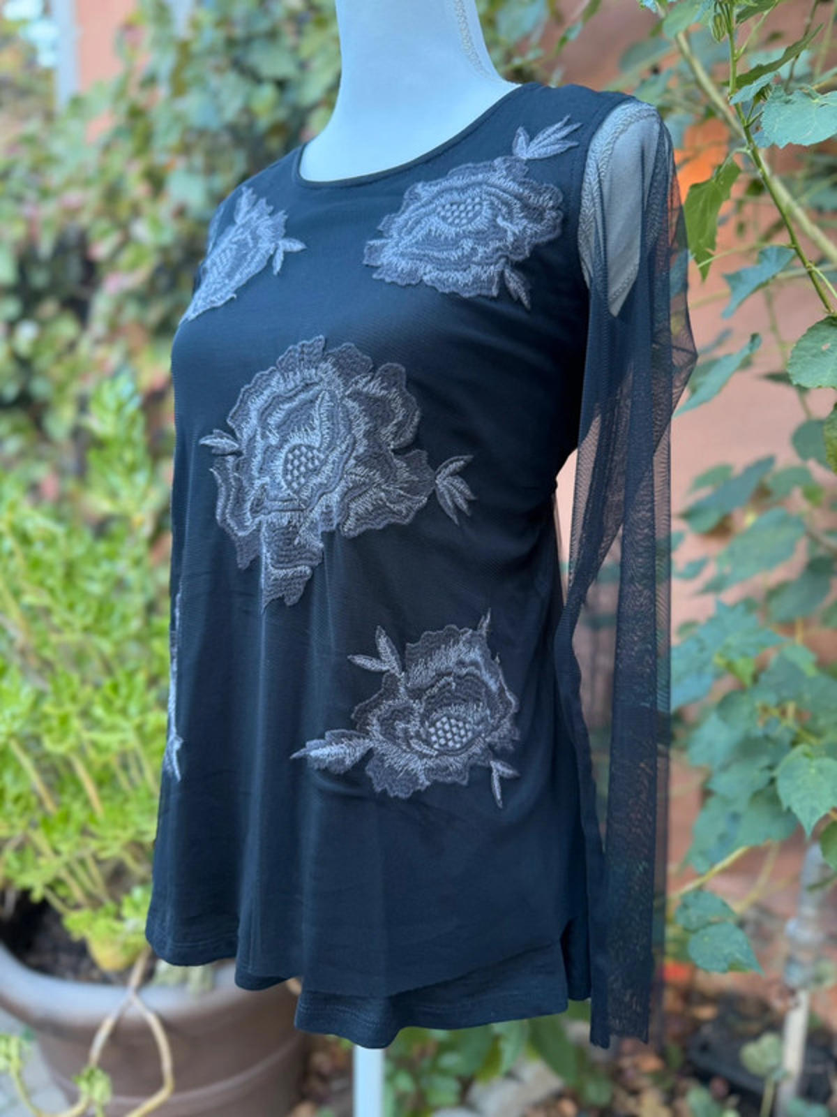 Logo Lavish Women’s Mesh Black Embroidered Floral Top Size S
