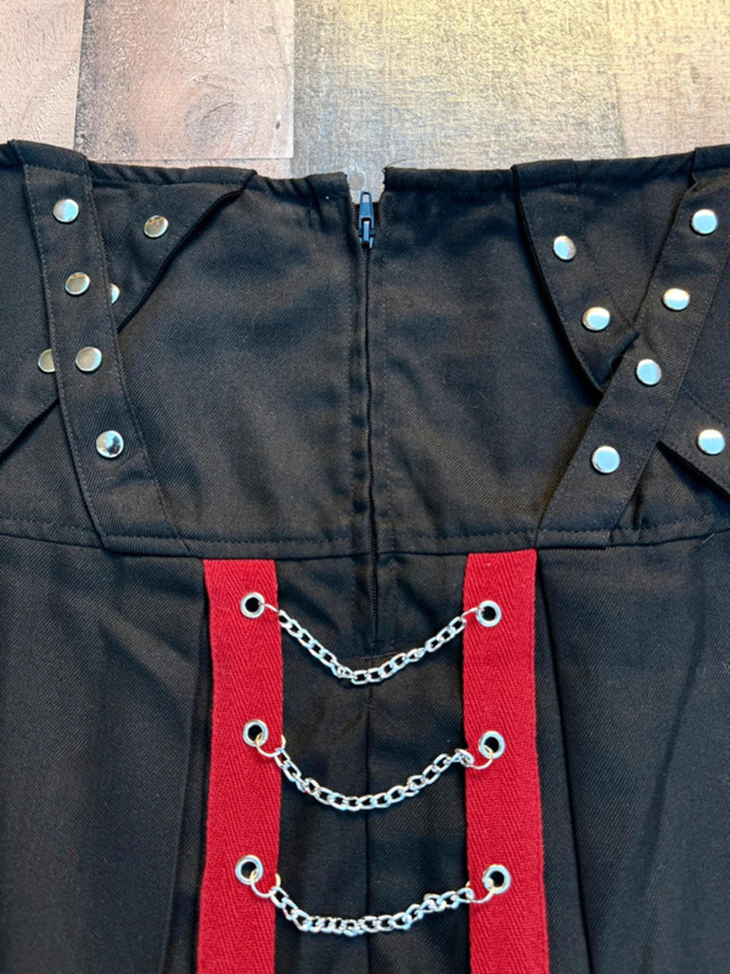 Social Collision Grunge Chain Red & Black Skirt Size M