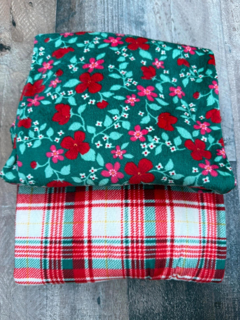 Cat & Jack Christmas Holiday Girl Plaid & Floral Night Gowns Kid Girl Size 8