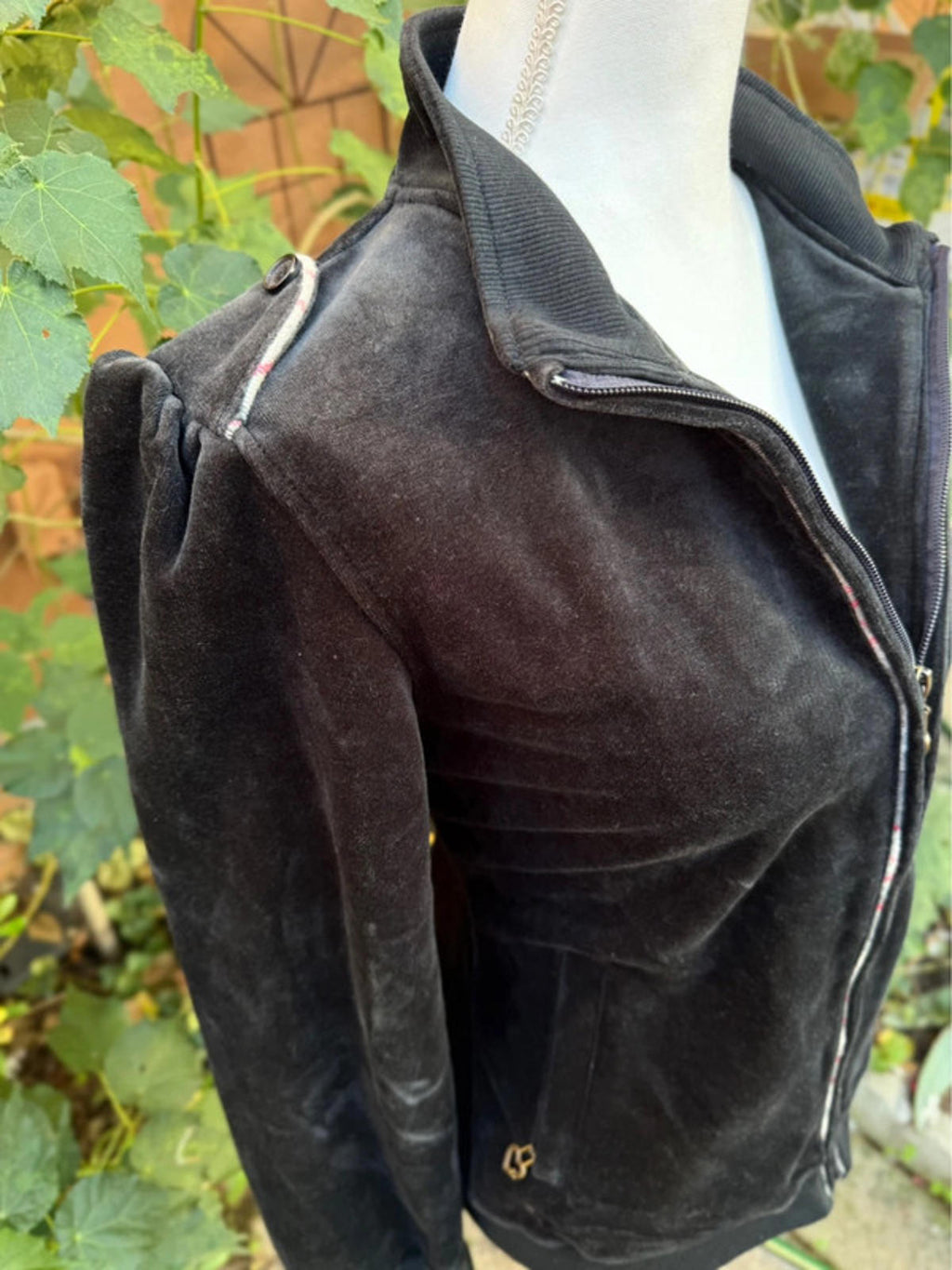 Black Rare Luxerie Embroidered Velvet Women’s Bomber Jacket Size XL