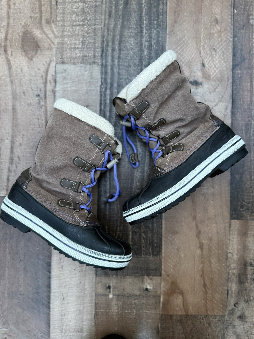 Thermolite black and brown lace up boots with purple laces, women's size 5, photo 5