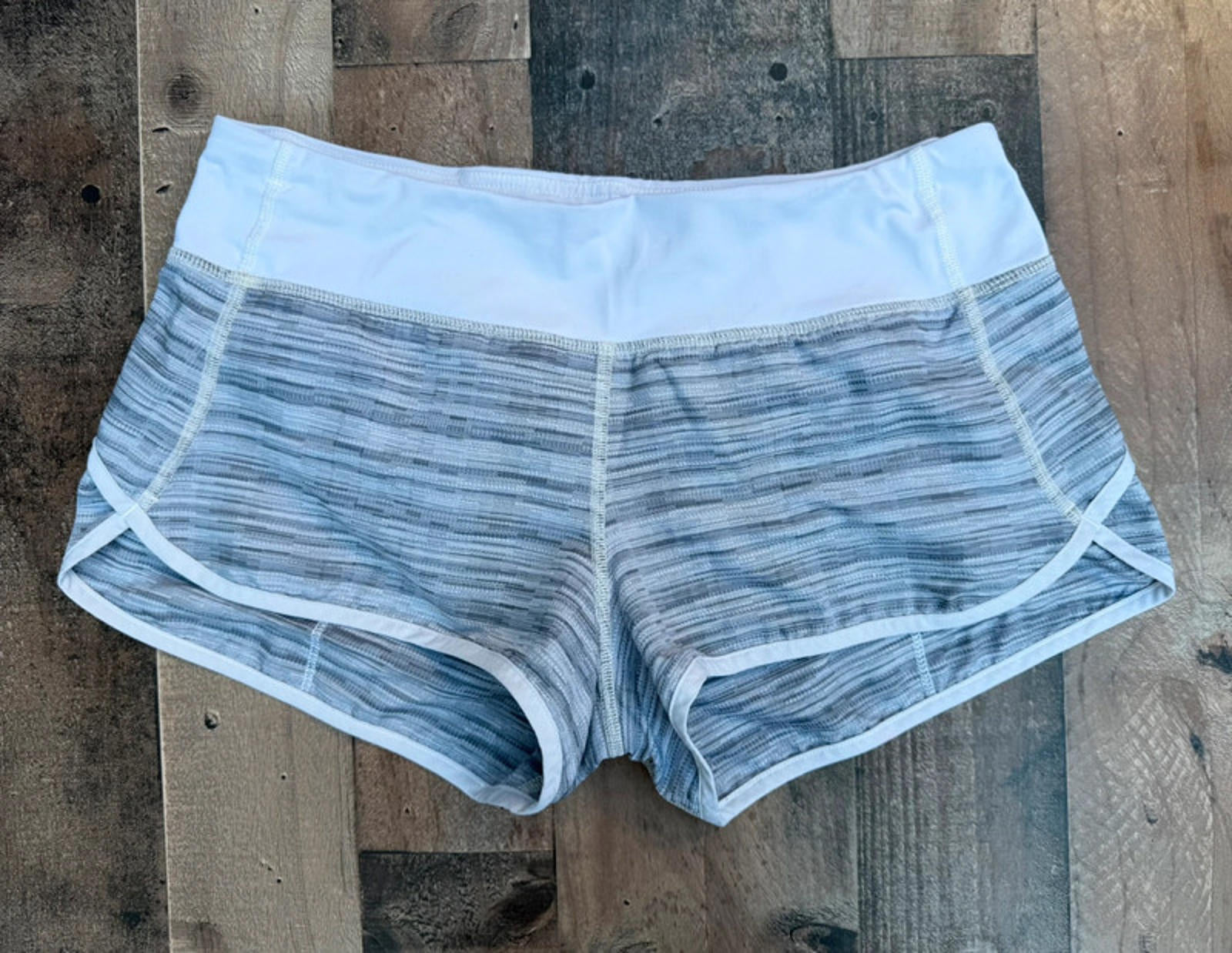 Lululemon Gray & White Active Wear Running Shorts Size S Small