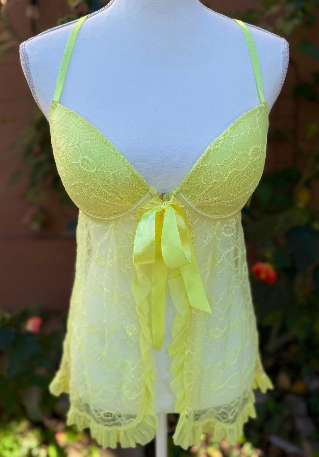 Rene Rofe Yellow Lace & Bow Baby Doll Top & Thong Lingerie Set Size M
