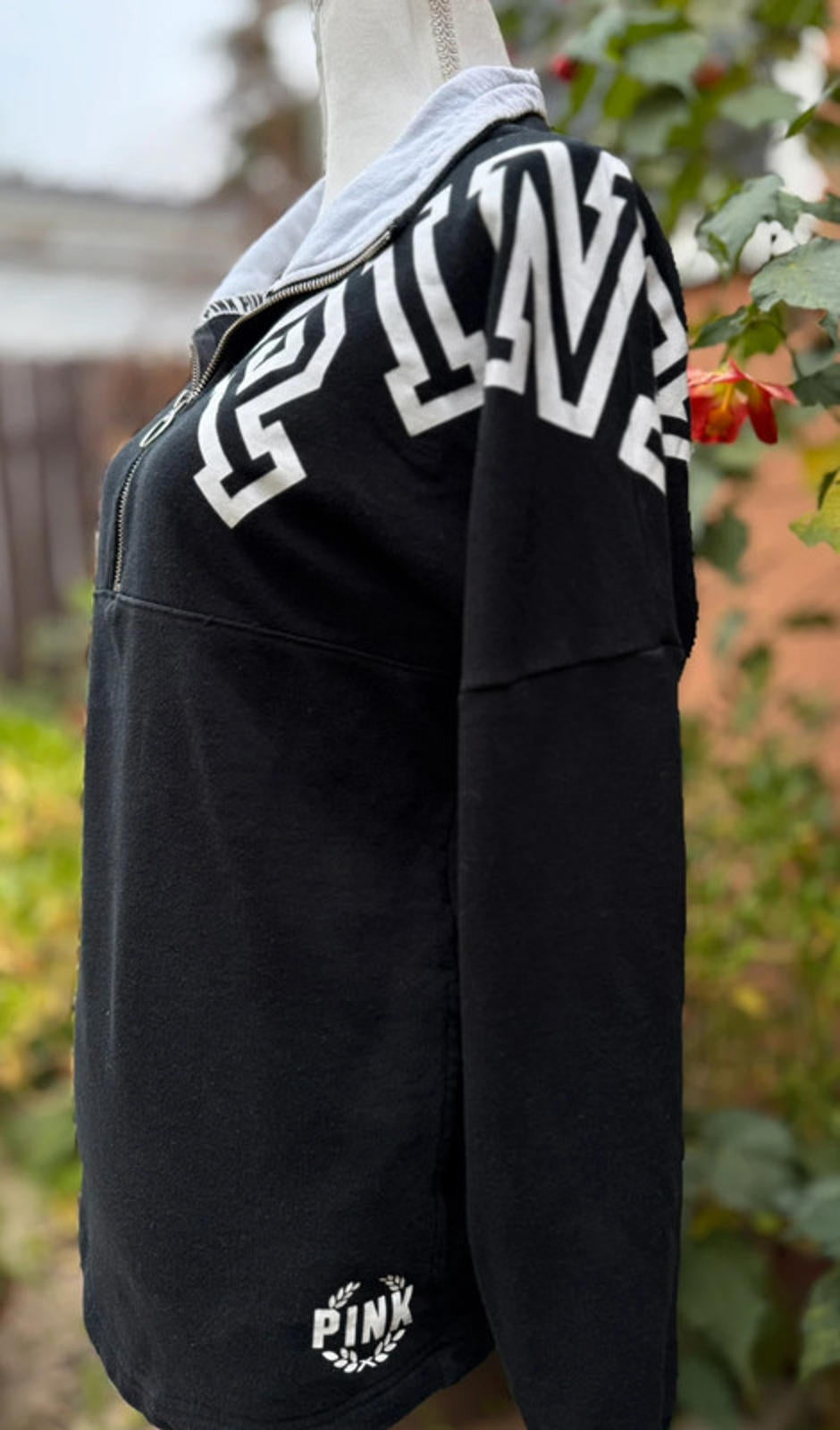 PINK Victoria Secret Black & White Sweatshirt XS