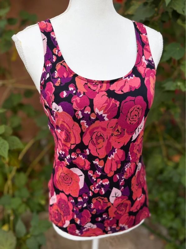 This is a Free People Floral Rose Tank Top Size M Stretch Knit