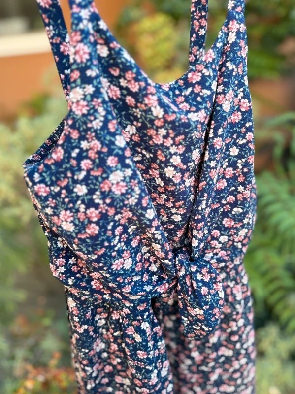 Old Navy Youth Smocked Floral Short Sleeved Peasant Style Top Size L