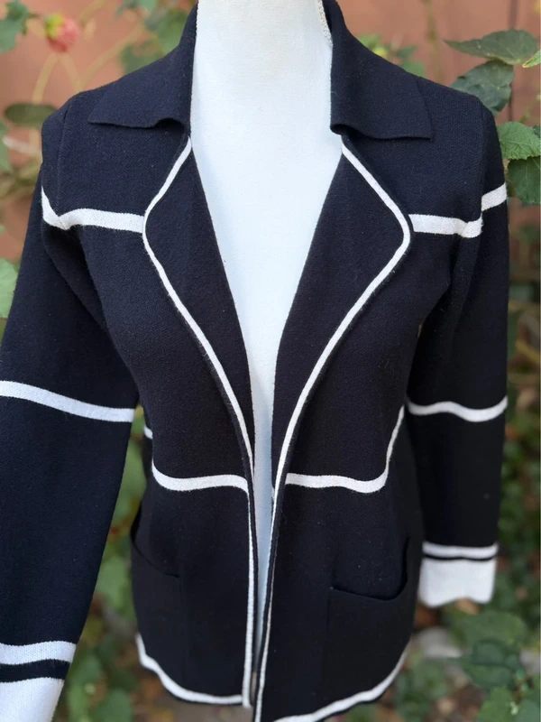 Tahari Cardigan Black & White Sweater Size S Petite (Measurements Below)