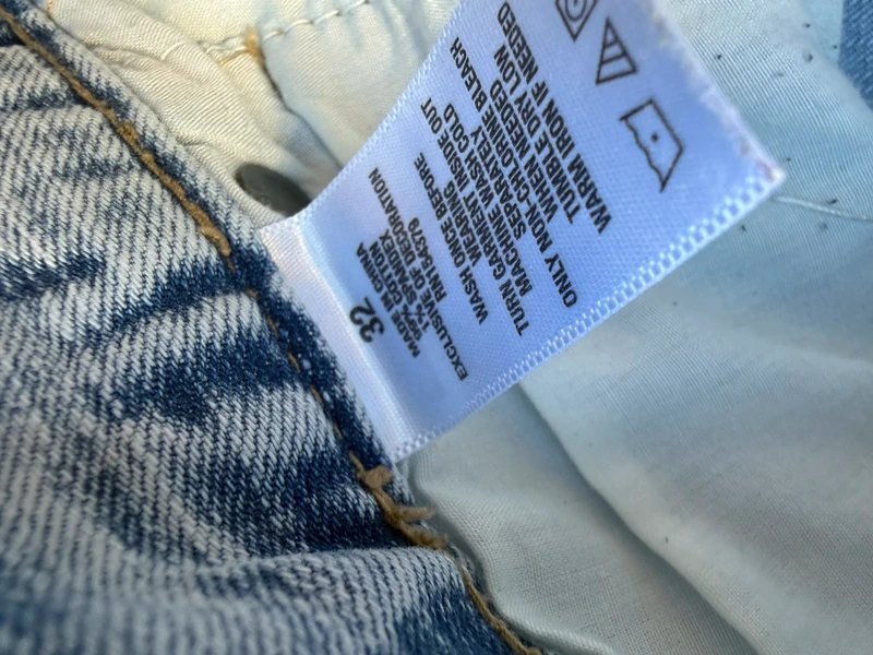 Aeropostale Cut Off Men’s Denim Shorts Size 32” (Measurements Below)