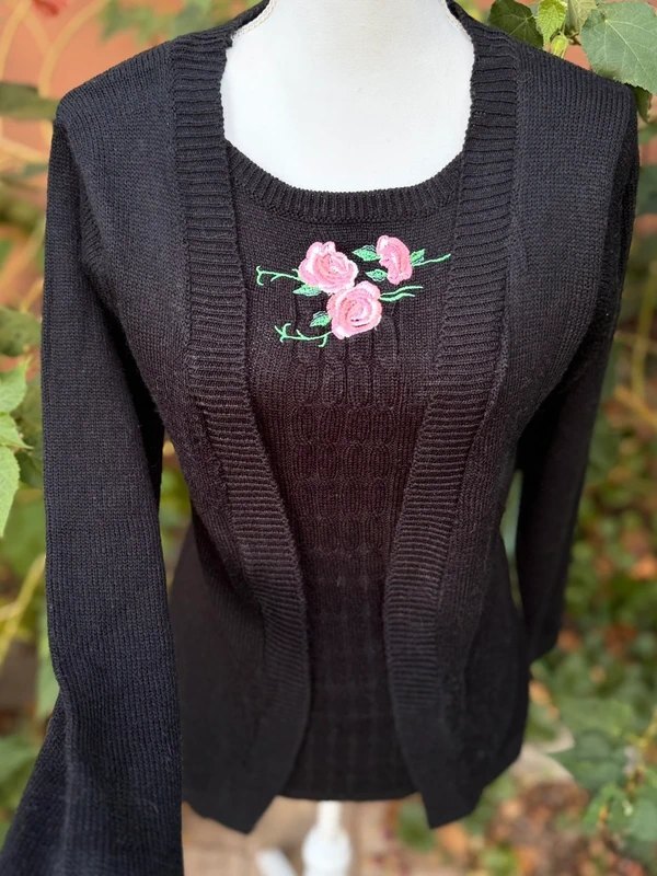 Evelyn Taylor Black Embroidered Vintage Rose Sweater With Attached Cardigan L