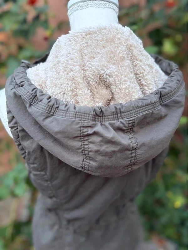 Royalty For Me olive green hooded faux fur vest jacket size M, additional view