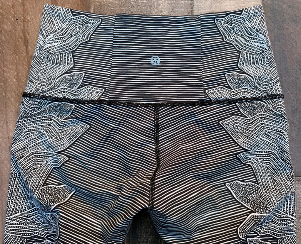 Lululemon Black White Funky Floral Pattern Pnt Length Leggings Size 6