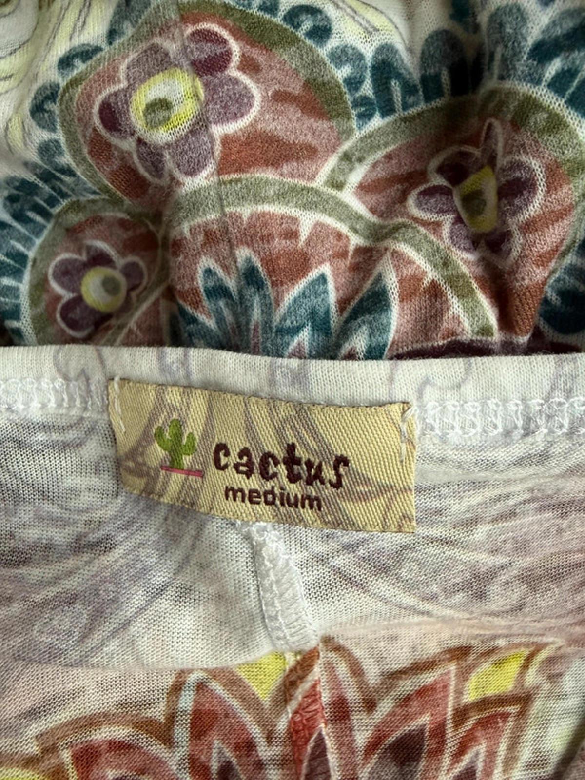 Cactus Brand Bedazzled Graphic Print Funky Top Women’s Size M