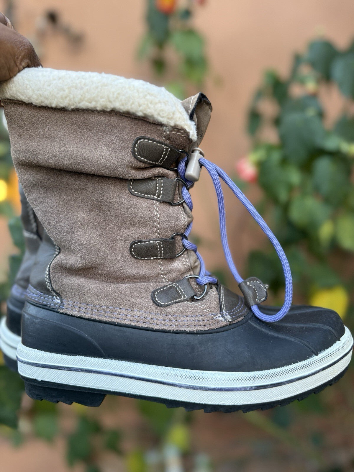 Thermolite black and brown lace up boots with purple laces, women's size 5, photo 4