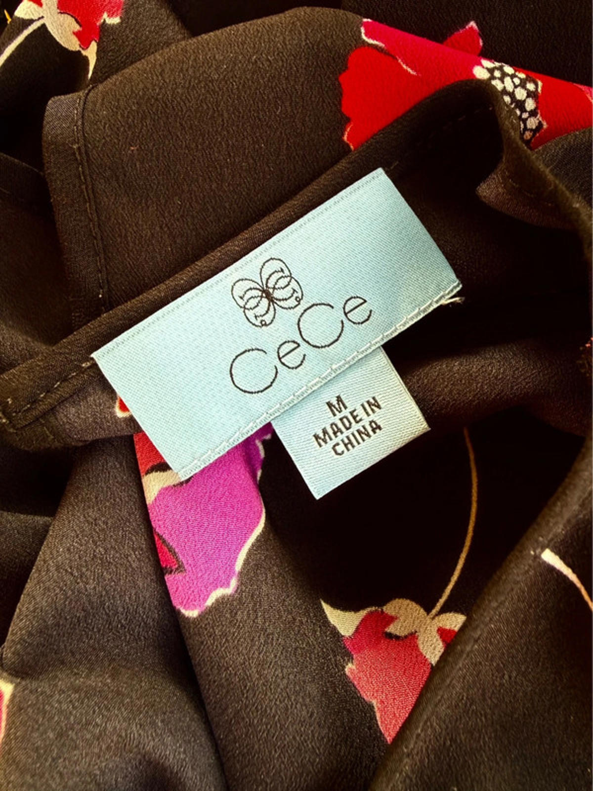 CeCe Women’s Office Siren Floral Blouse Size M