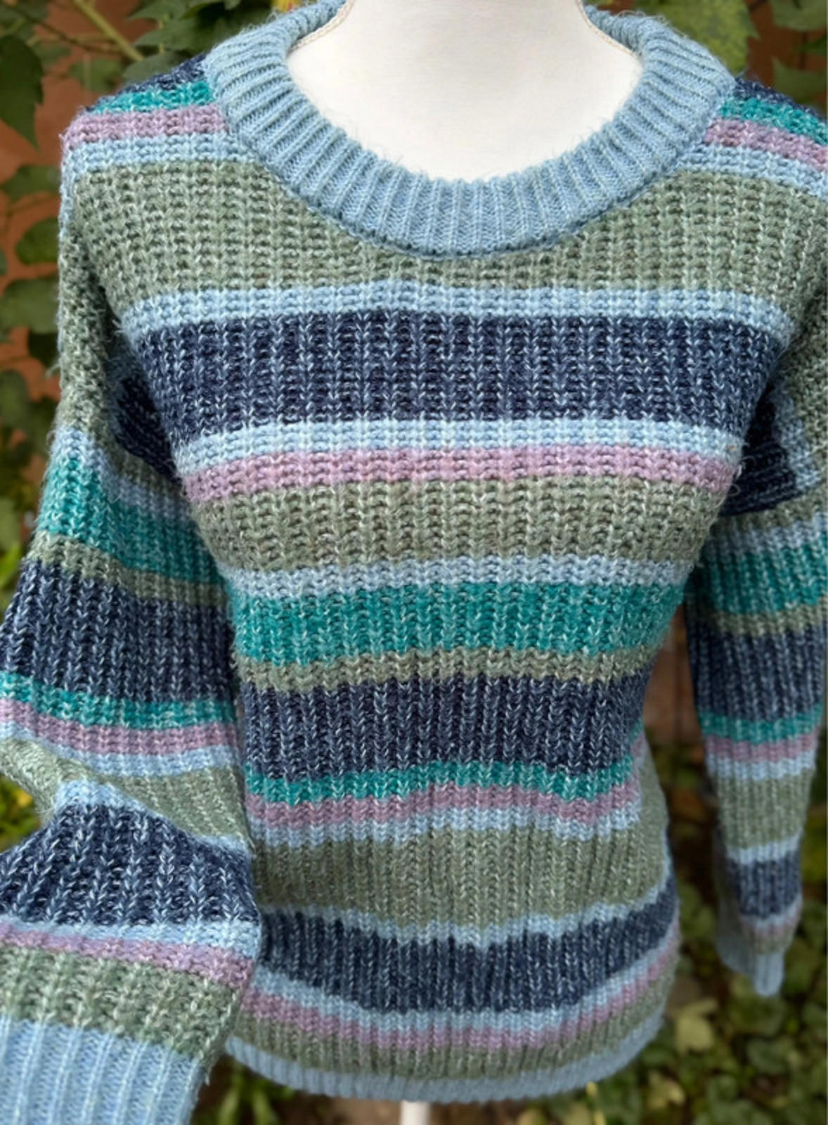 So Stripe Blue Green Hues Long Sleeved Sweater Women Size M